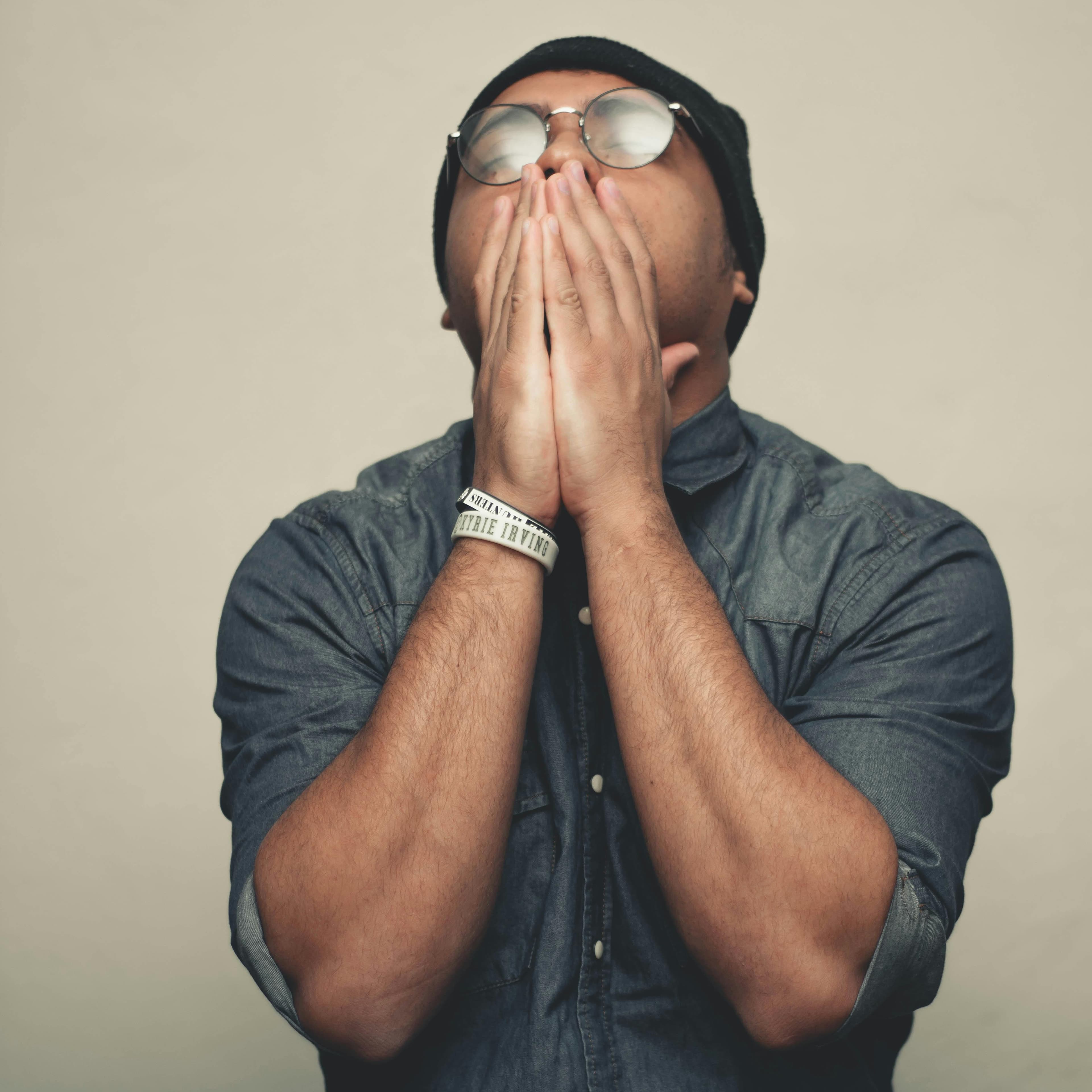 9 ways to help when tragedy strikes